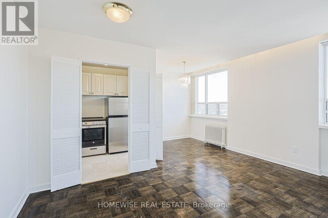 Photo - 485 Kingston Rd Unit 902