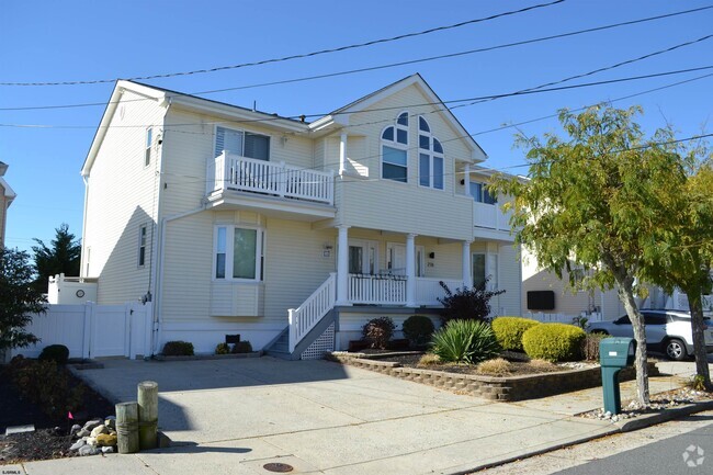 Building Photo - 214 N Coolidge Ave Rental