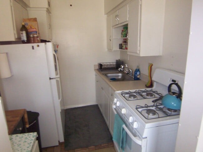 Photo - Discover this Dupont Circle Studio on Mass Ave with All Utilities included. Unit 822