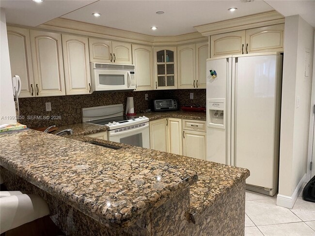 Photo - 2555 Collins Ave Unidad 704