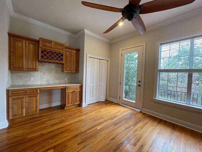 Photo - 1330 N Duval St