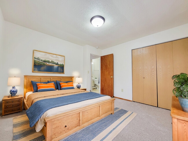 Photo - Rivers Edge Apartments