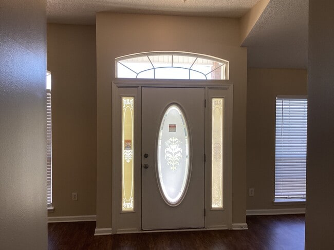 Photo - 468 Hillside Dr