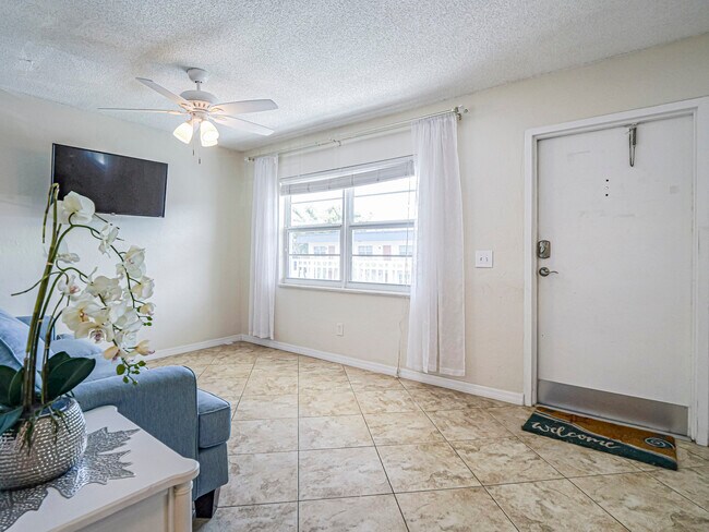 923 22nd Pl Unit 219