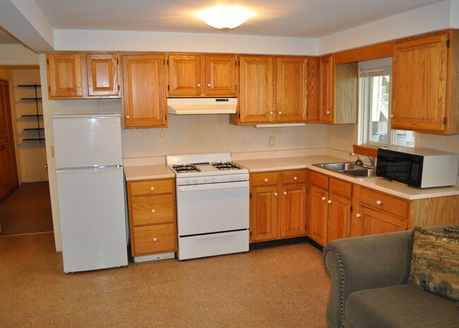 Photo - 205 Williams St