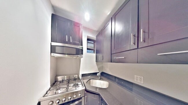 Photo - 230 E 32nd St Unidad 1C