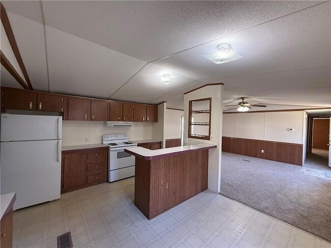 Photo - 64096 Mangano Rd