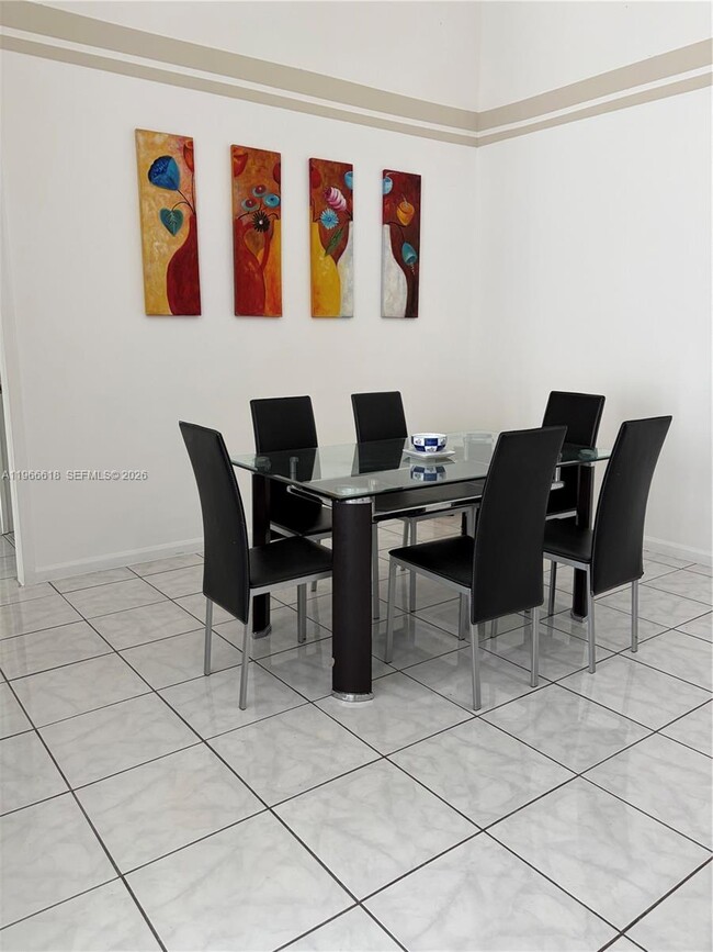 Photo - 18800 NE 29th Ave Unidad 116