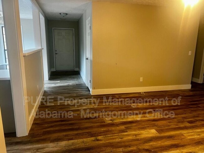 Photo - 95 Oakwood Dr