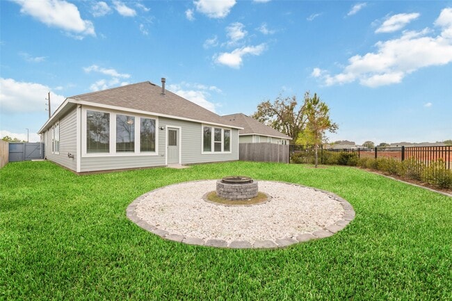 Photo - 32906 School Hl Rd