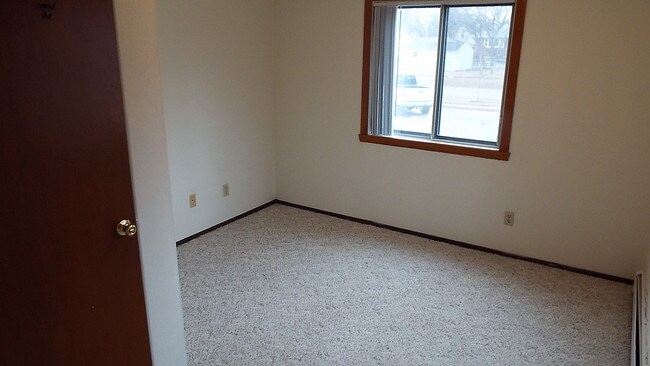 Photo - Pershing Park Apartments