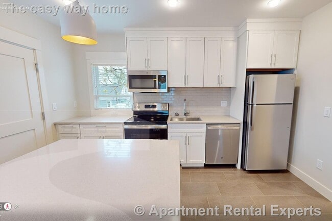 Photo - 208-210 Banks St Unit #3 Unidad #3
