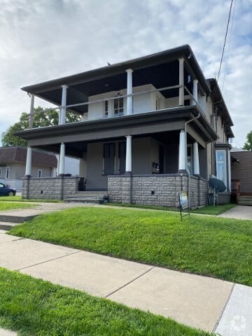 Building Photo - 1123 Main St Rental