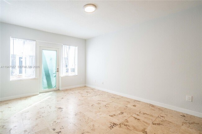 Photo - 2180 Bay Dr Unit 3B