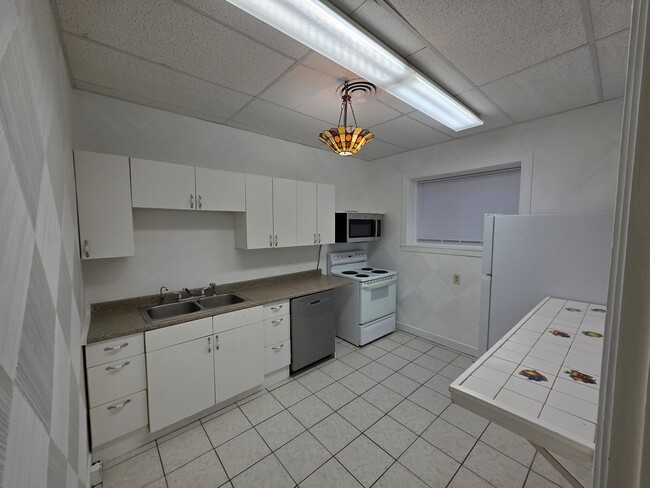 Photo - 64 Kenyon St Unidad 1st floor