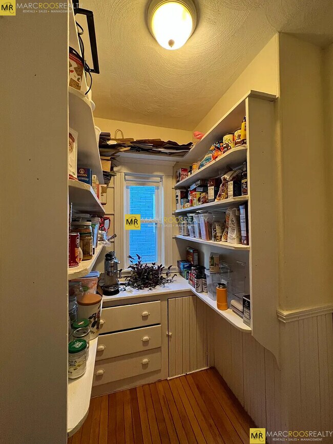 Photo - 12 Pinkham Rd Unit 1