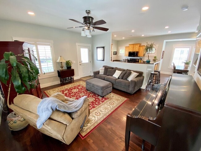 Building Photo - Beautiful Daybreak Home in Excellent South Jordan Location!