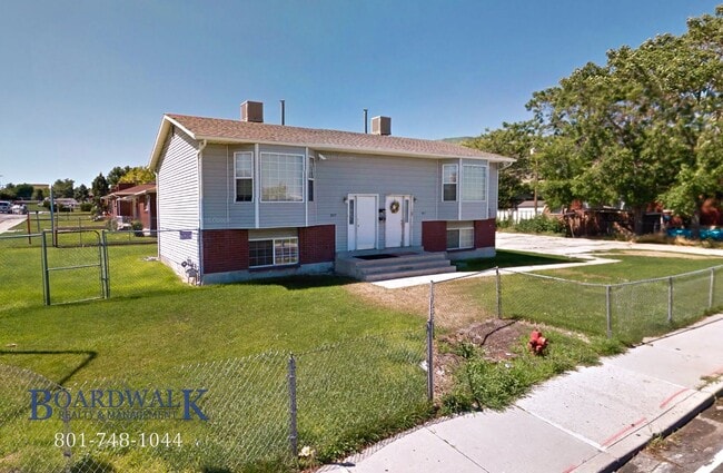 Spacious 2 Bed 2 Bath Magna Duplex With Pr... - Spacious 2 Bed 2 Bath Magna Duplex With Pr... House