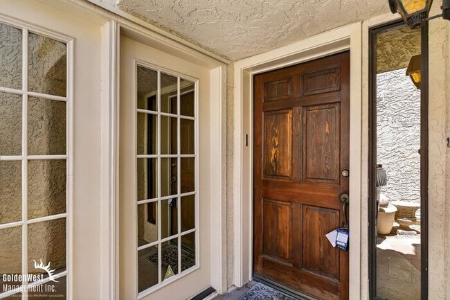 Photo - Beautiful 2Bdm 2Ba Home Located in the Biltmore Area!