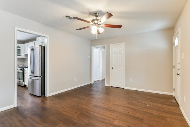 Photo - 11611 Duane St