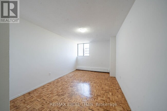 Photo - 5 Glamorgan Ave Unit 914