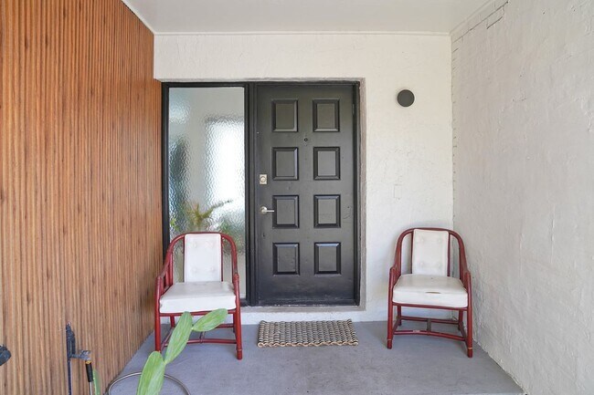 Photo - 760 Windtree Way