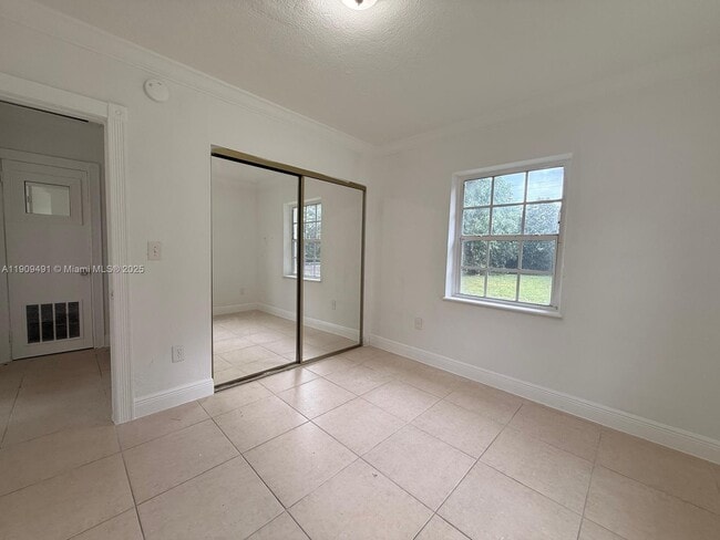 Photo - 9 Miami Gardens Rd