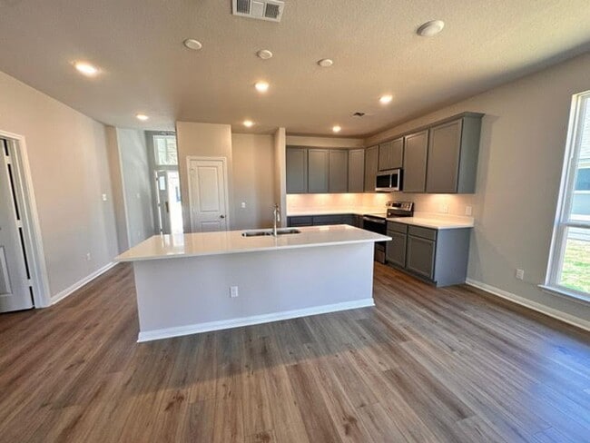 Photo - Nearly New 3-Bedroom Home in Hewitt, TX – Modern Living at Its Best