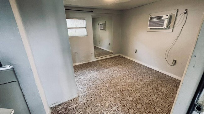 Photo - 605 SW 24th Ave