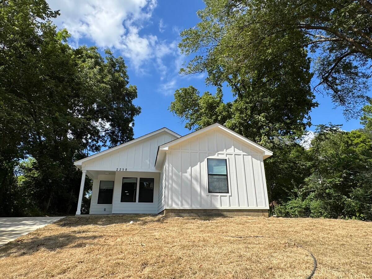 Photo - 2258 Zanone Ave