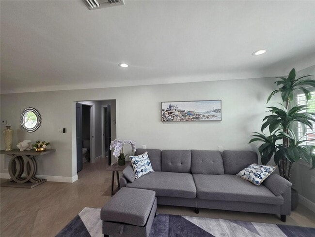 Photo - 3435 Overlook Dr NE