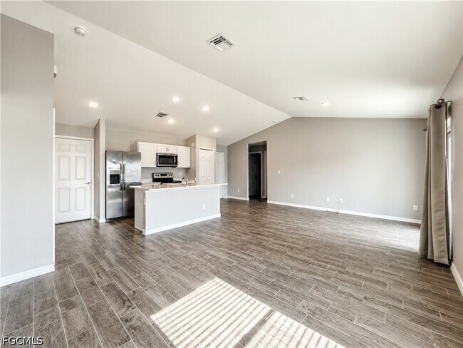 Photo - 2728 NE 5th Pl