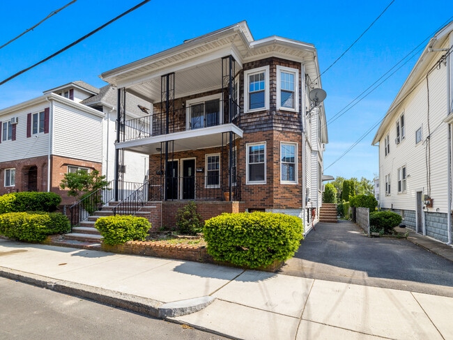 Photo - 16 Windsor Rd Unit 1