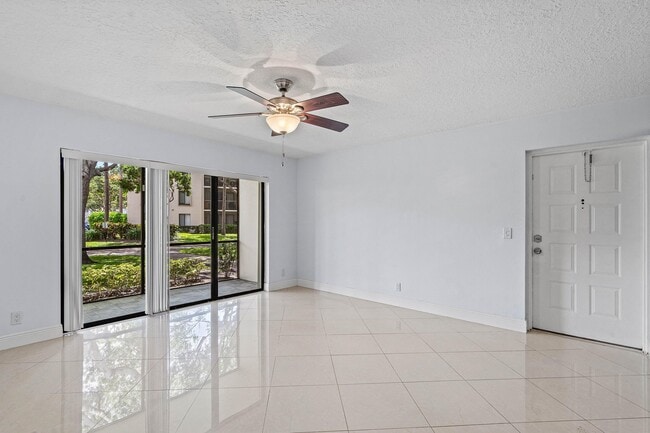 Photo - 204 Foxtail Dr Unit F1