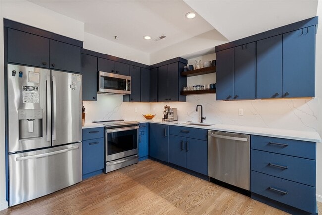 Building Photo - 112 Highland Ave Unit H