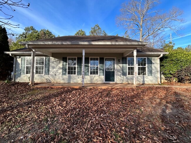 Photo - Updated 3/2 House in Silver Creek- $1,495