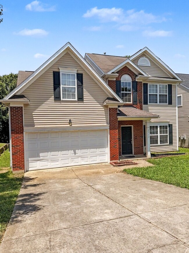 Photo - 3 Bed, 2.5 Bath Home in Charlotte!