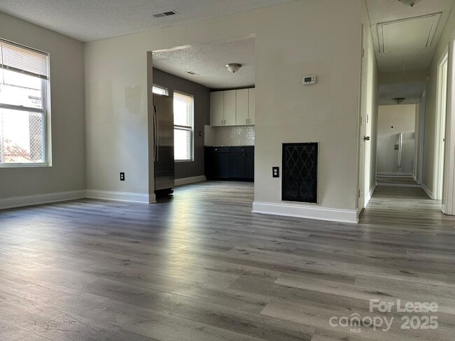 Photo - 2818 Beatties Ford Rd