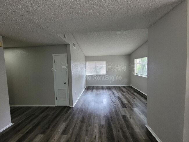 Photo - 2225 Charboneau Dr