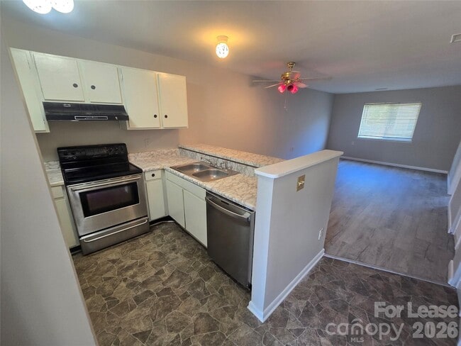 Building Photo - 1652 Eagles Pl Unit H203