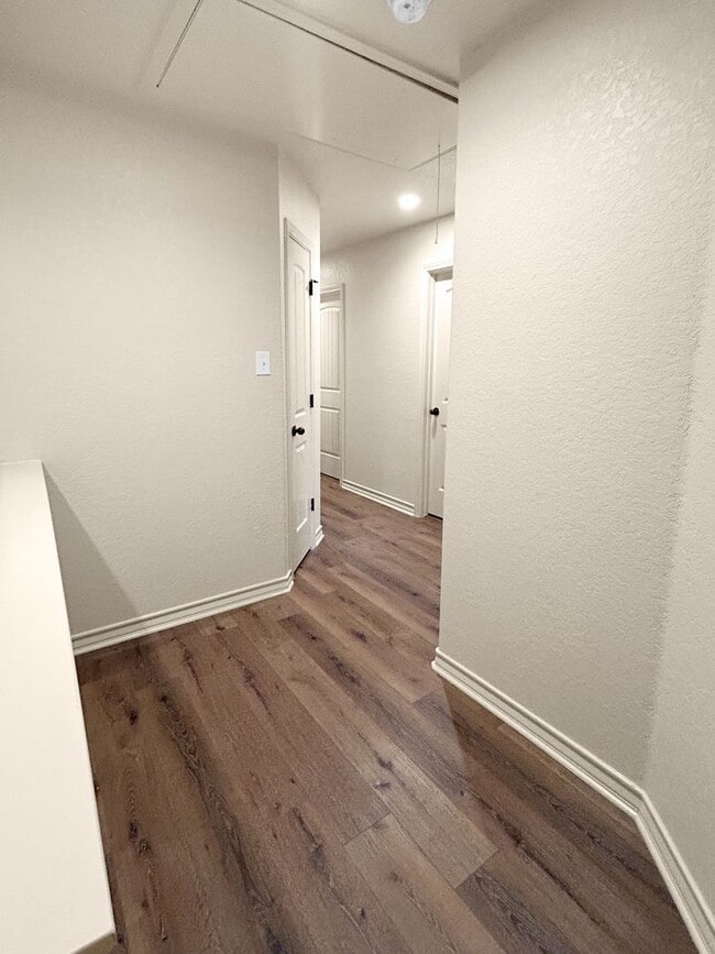 Photo - Move In Ready - 3 bedroom!!