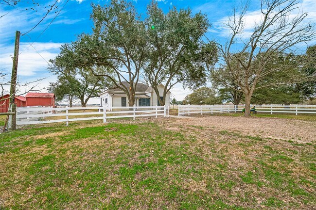 Photo - 1603 Blase Rd