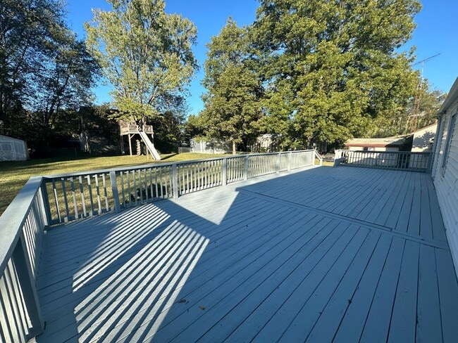 Photo - FOR LEASE - 3 bed, 2 bath, 1400 sqft single-family home