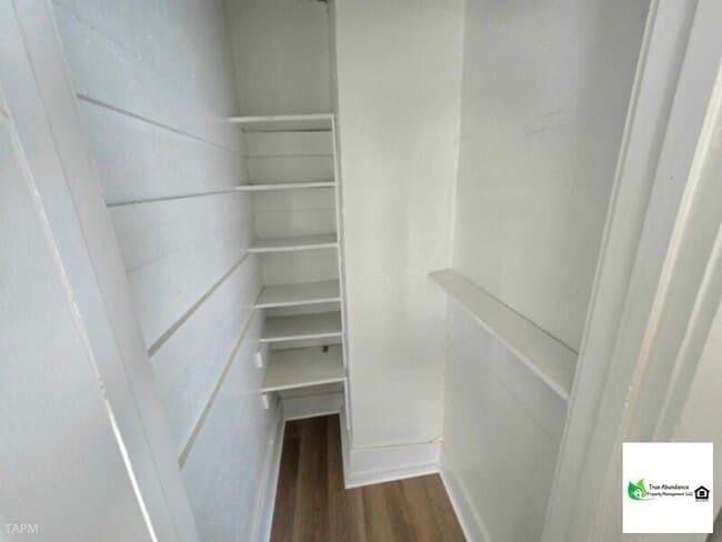 Photo - Spacious 2 Bedroom Apartment