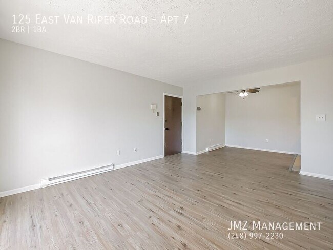 Photo - 125 E Van Riper Rd Unit Apt 7