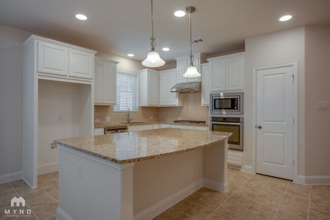 Photo - 116 Knight of Realm Blvd