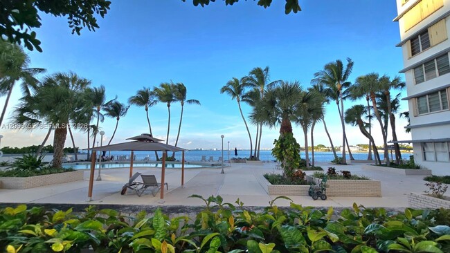 Photo - 1865 79th Street Causeway Unidad 2J