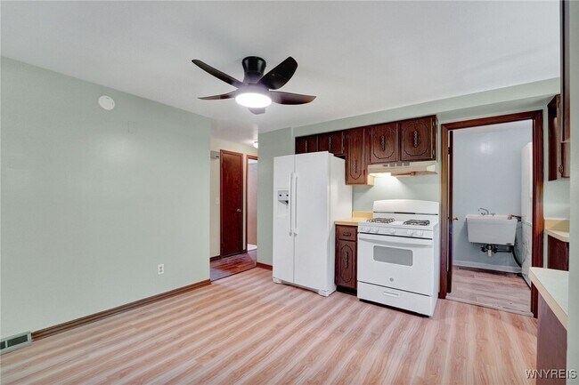 Photo - 1 Emsworth Ave