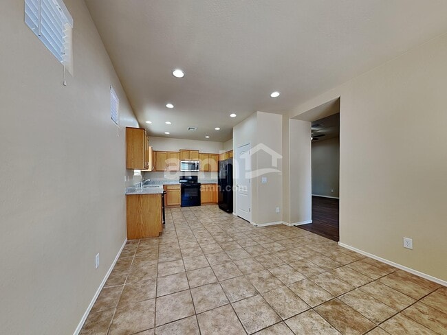 Photo - 683 S 221st Dr