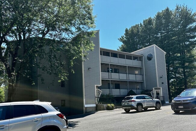 Photo - 1205 Grafton St Unidad B18